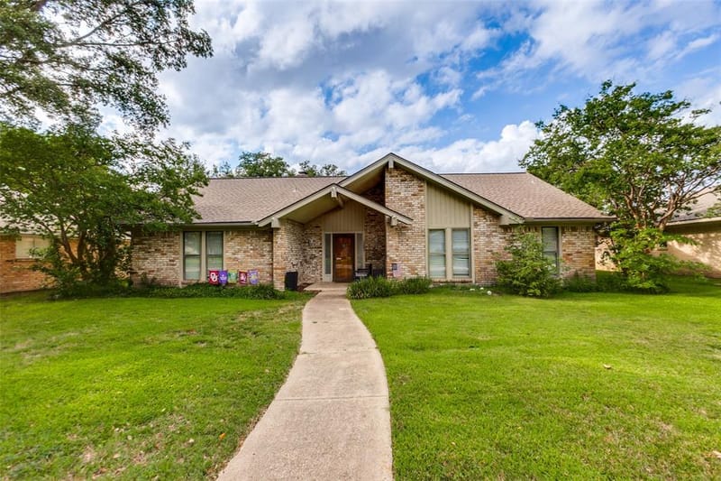 1203 Grinnell Drive, Richardson TX 75081 - Photo 2