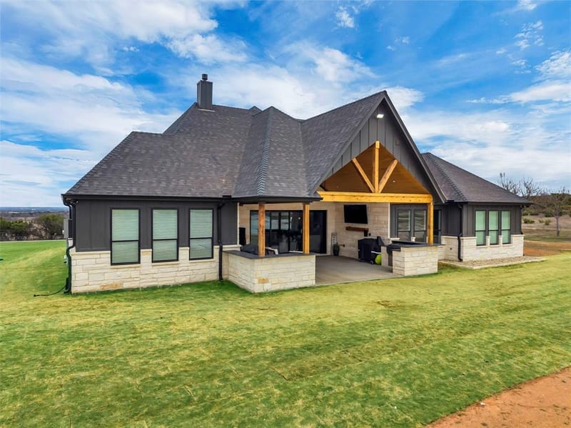12503 County Road 1131, Godley TX 76044 - Photo 36