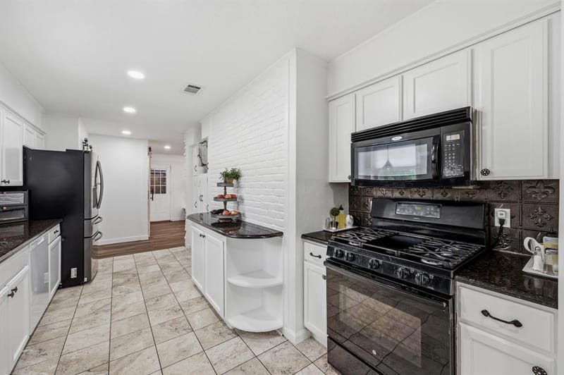 6602 Lyons Road, Garland TX 75043 - Photo 14