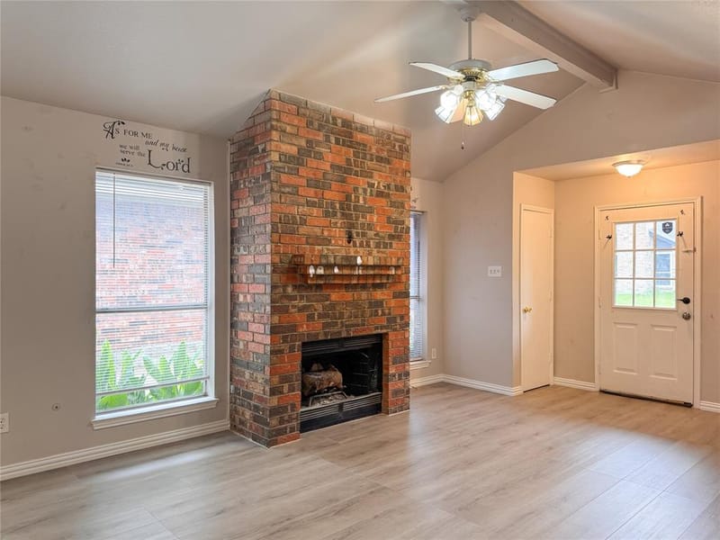 2327 Summer Place Drive, Arlington TX 76014 - Photo 6