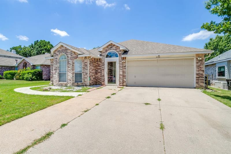 8304 Clearbrook Drive, Fort Worth TX 76123 - Photo 2