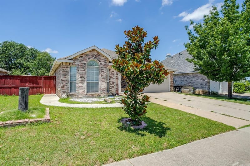 8304 Clearbrook Drive, Fort Worth TX 76123 - Photo 3