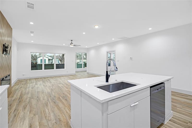 2606 Fordham Road, Dallas TX 75216 - Photo 3