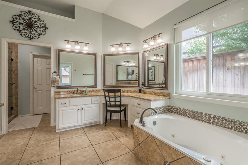 3620 Oakcrest Drive, Plano TX 75025 - Photo 7