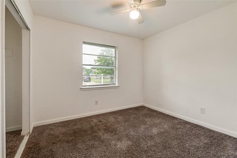 730 Cindy Lane, Grand Prairie TX 75052 - Photo 17
