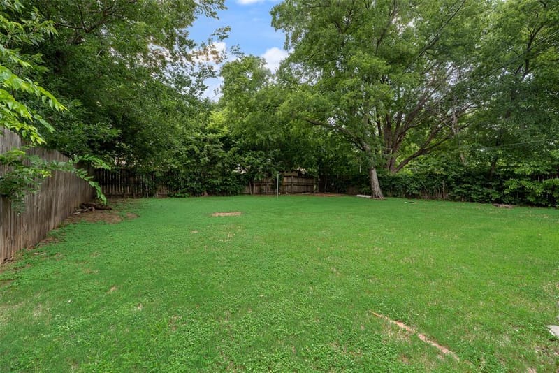 730 Cindy Lane, Grand Prairie TX 75052 - Photo 22