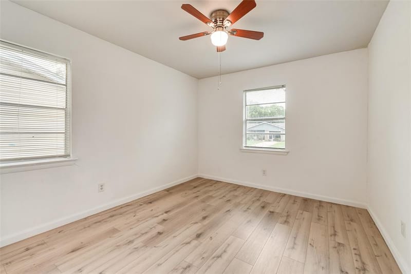 730 Cindy Lane, Grand Prairie TX 75052 - Photo 11