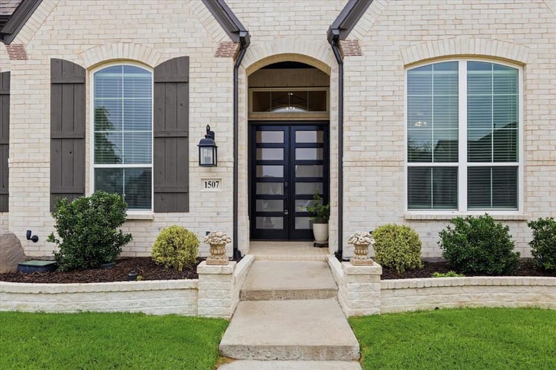 1507 Emberwood Horizon, Mansfield TX 76063 - Photo 2