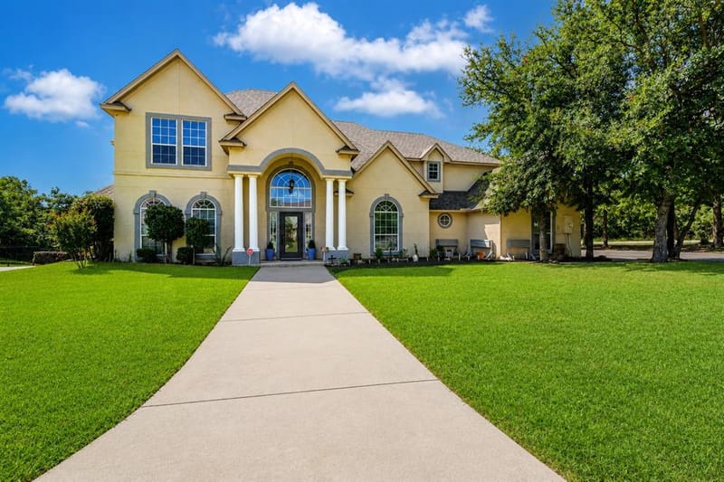 100 Manders Court, Runaway Bay TX 76426 - Photo 3
