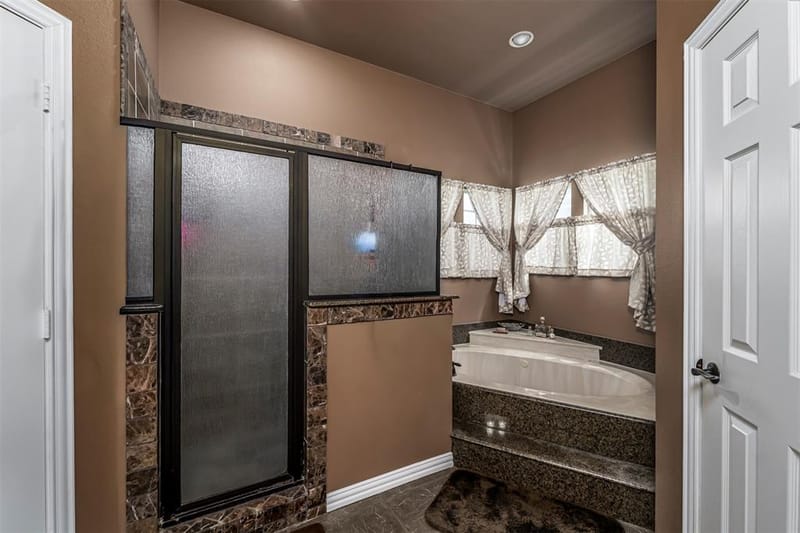 100 Manders Court, Runaway Bay TX 76426 - Photo 15