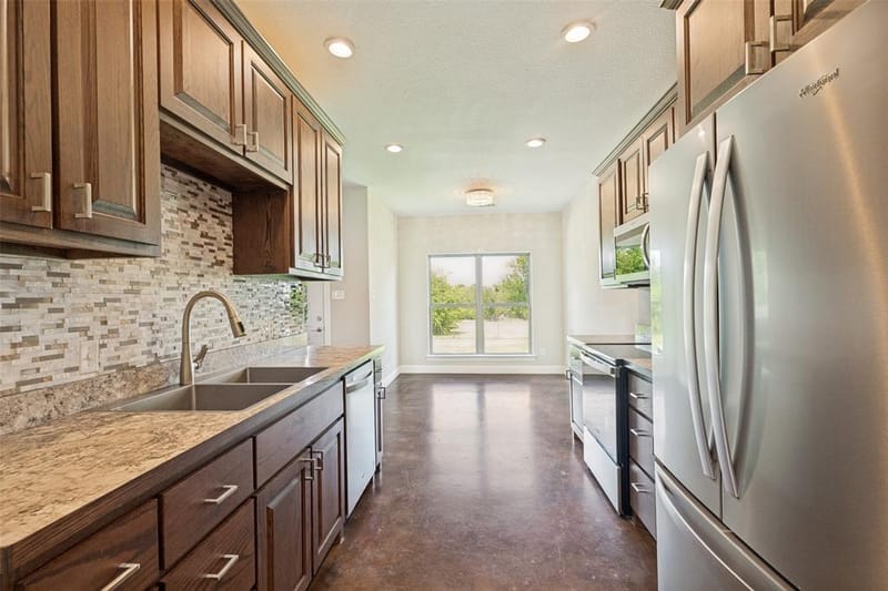 107 Indian Creek, Trenton TX 75490 - Photo 7