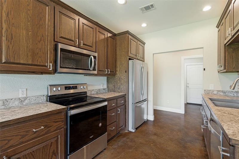 107 Indian Creek, Trenton TX 75490 - Photo 8