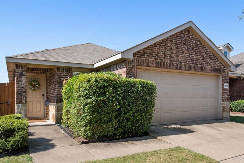 2012 Victorian Drive, Heartland TX 75126