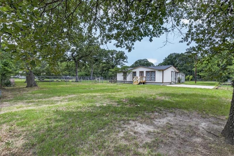 250 E Golden Oaks Drive, Mabank TX 75156 - Photo 3