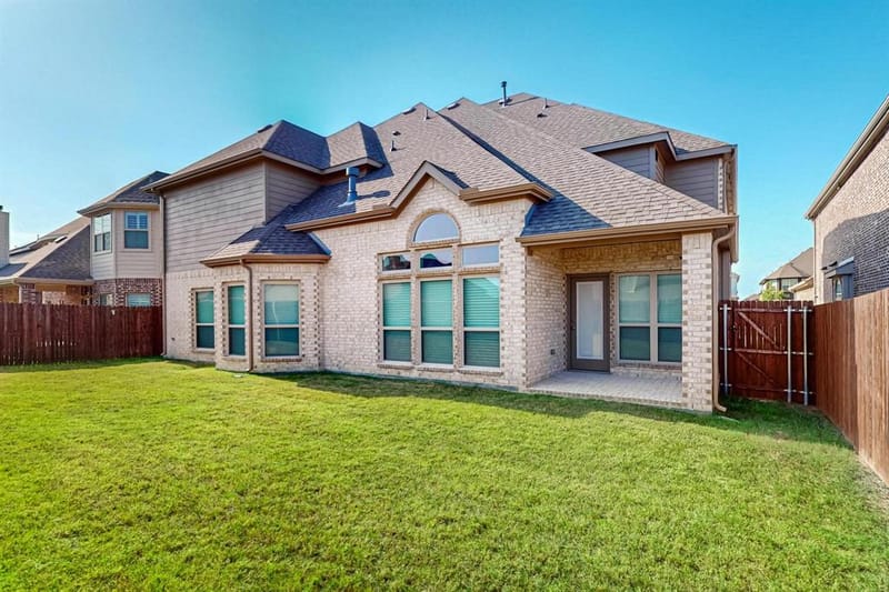 422 Crestview Drive, Midlothian TX 76065 - Photo 3
