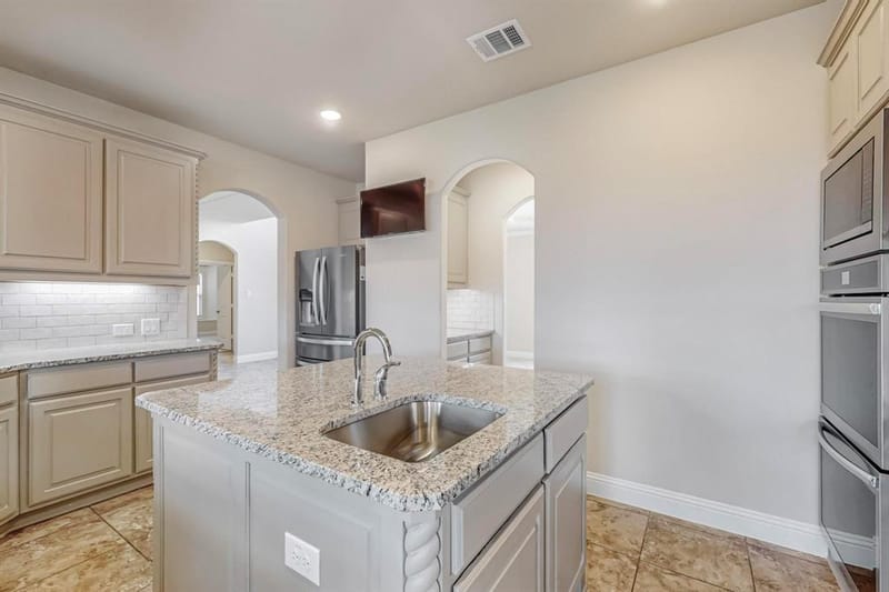 422 Crestview Drive, Midlothian TX 76065 - Photo 9