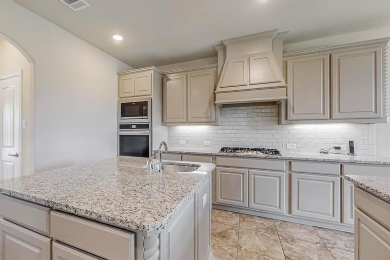 422 Crestview Drive, Midlothian TX 76065 - Photo 8
