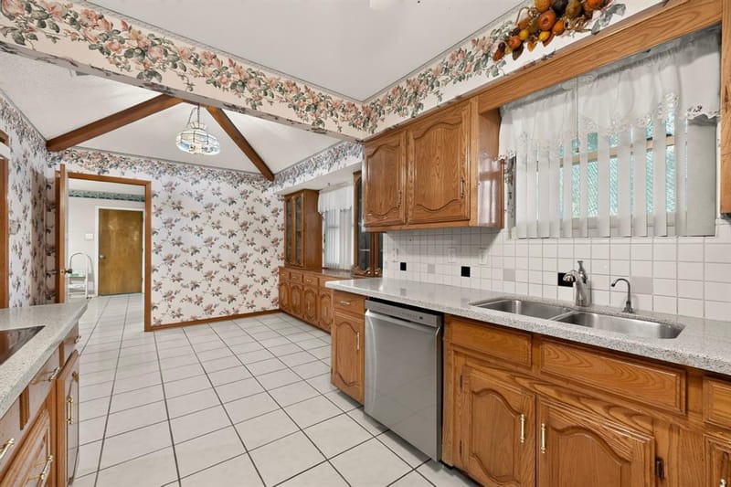 1000 Townsend Lane, DeSoto TX 75115 - Photo 10