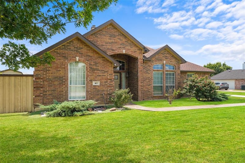 412 Kings Creek Drive, Terrell TX 75161 - Photo 2