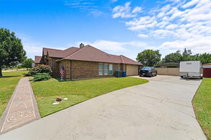 412 Kings Creek Drive, Terrell TX 75161 - Photo 5