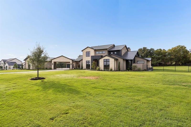 1402 Clydesdale Road, Bartonville TX 76226 - Photo 2