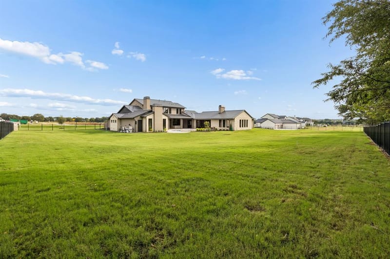 1402 Clydesdale Road, Bartonville TX 76226 - Photo 4