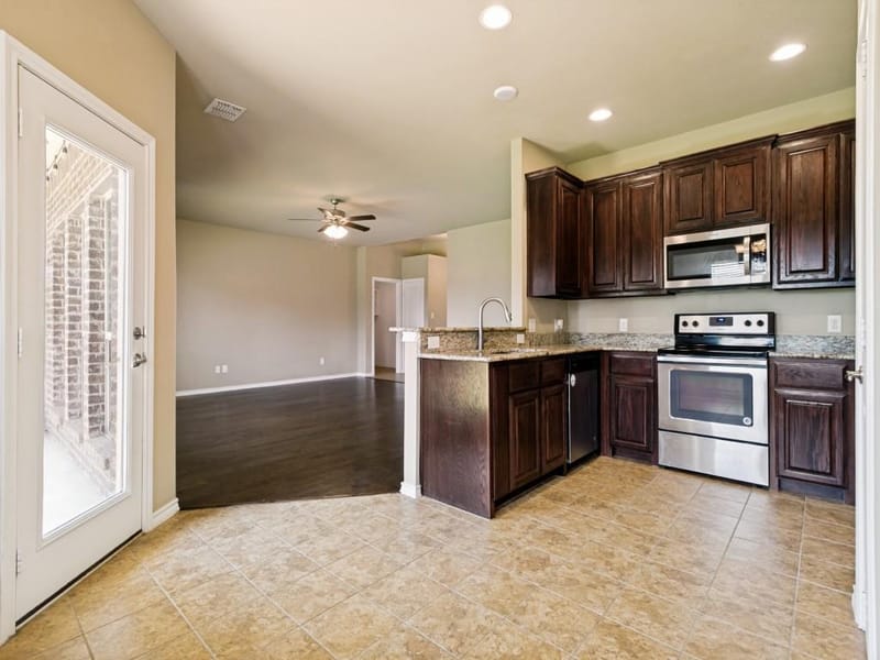 4009 Kensington Drive, Sanger TX 76266 - Photo 10