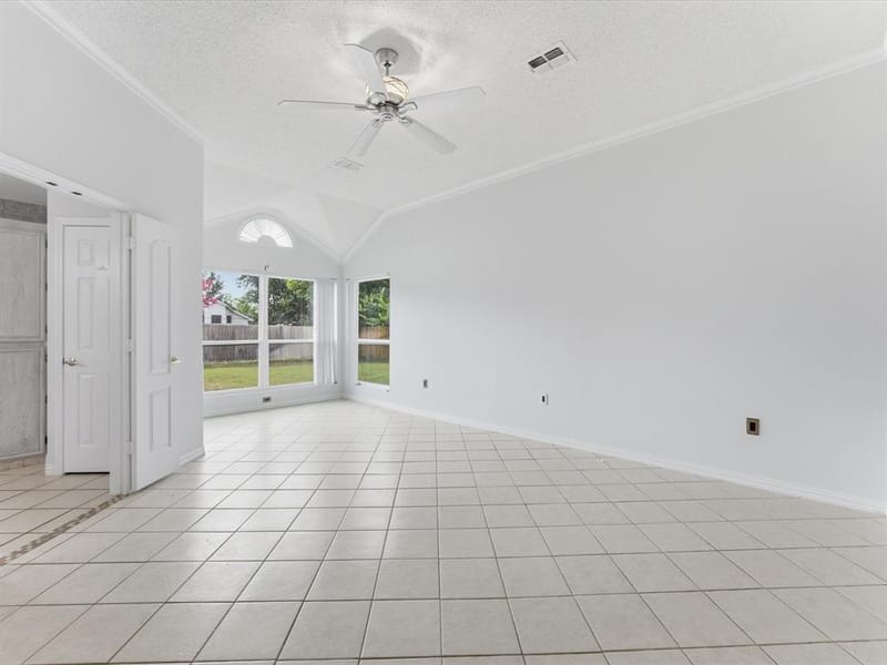 7609 Albany Lane, Arlington TX 76002 - Photo 13