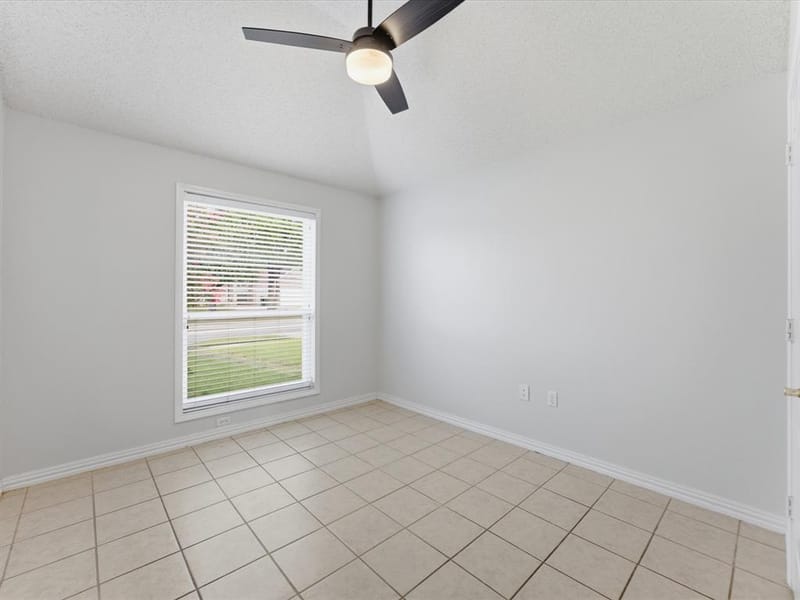 7609 Albany Lane, Arlington TX 76002 - Photo 9