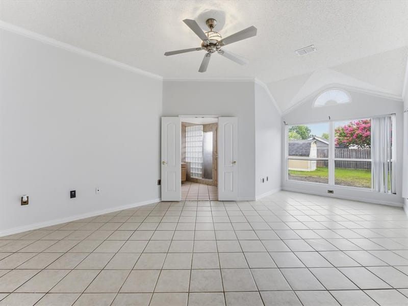7609 Albany Lane, Arlington TX 76002 - Photo 14