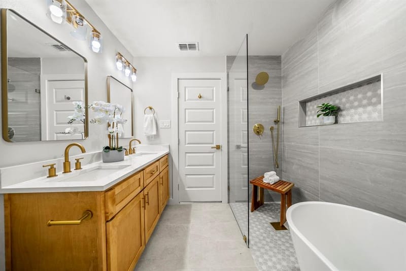 3654 Ridgebriar Drive, Dallas TX 75234 - Photo 6