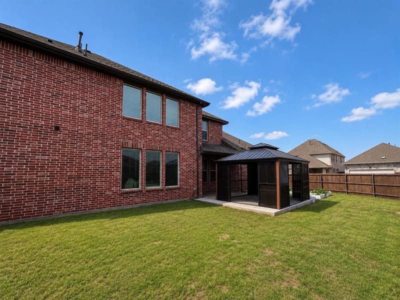 1414 Haybale Lane, Garland TX 75042 - Photo 17
