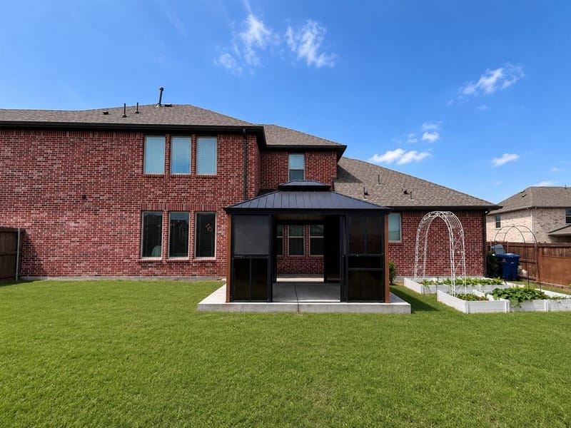 1414 Haybale Lane, Garland TX 75042 - Photo 18