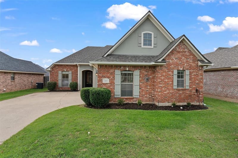 313 Chancellorsville Court, Bossier City LA 71112 - Photo 2