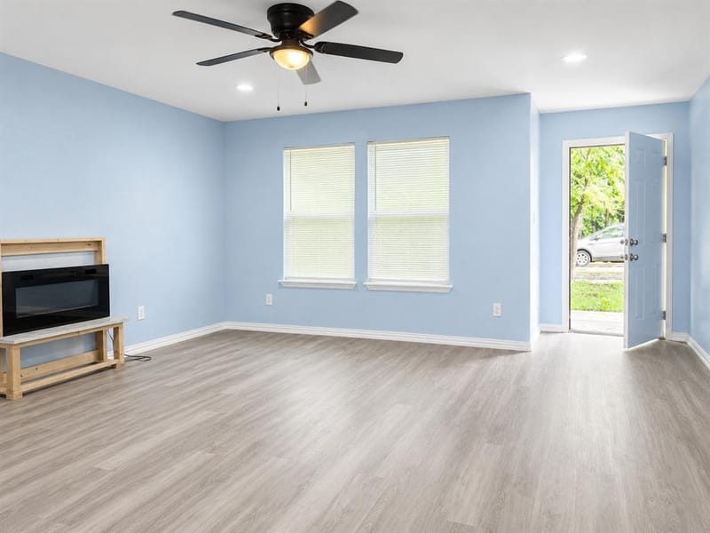 610 W Austin Street, Paris TX 75460 - Photo 12