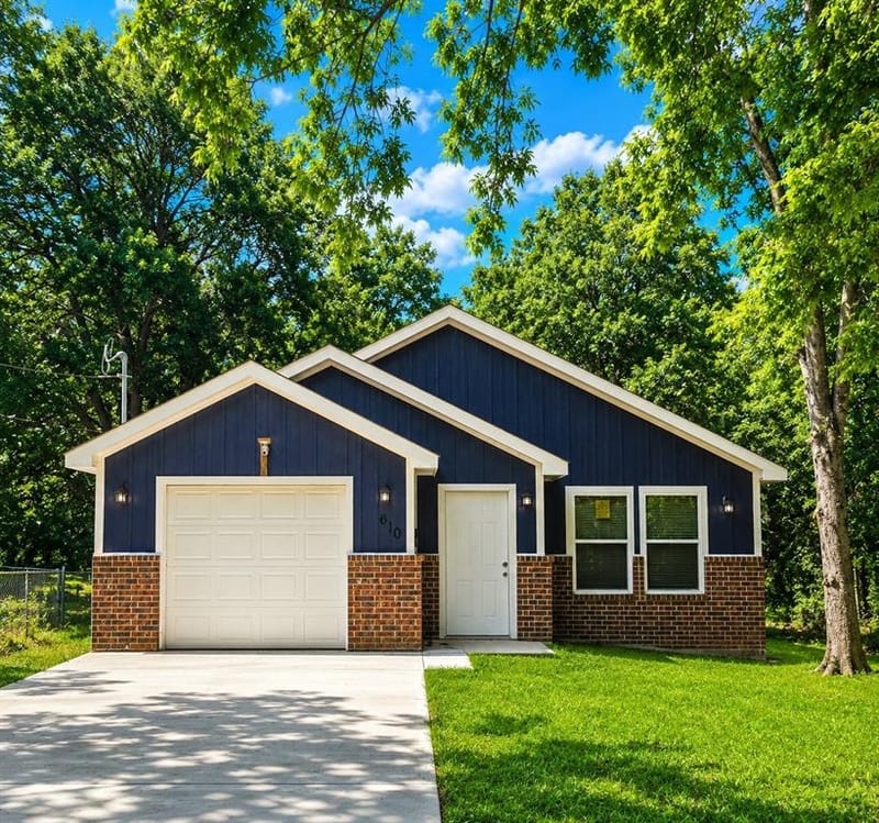 610 W Austin Street, Paris TX 75460