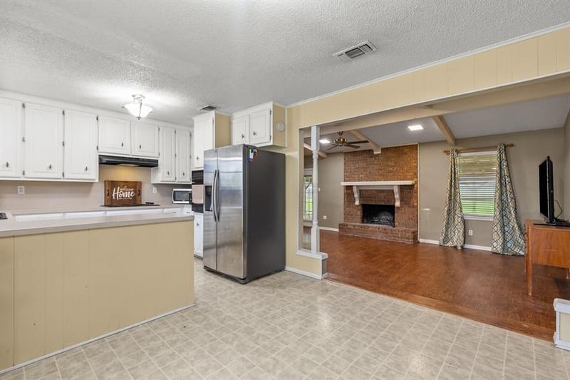 505 Pinewood Lane, Hewitt TX 76643 - Photo 7
