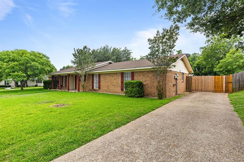 505 Pinewood Lane, Hewitt TX 76643 - Photo 34
