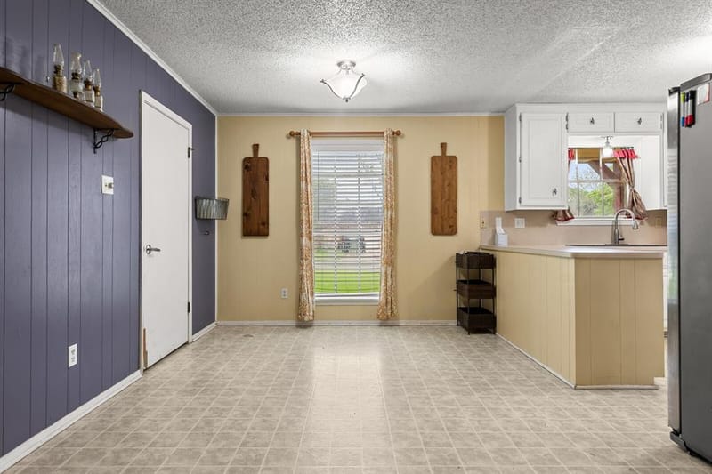 505 Pinewood Lane, Hewitt TX 76643 - Photo 10