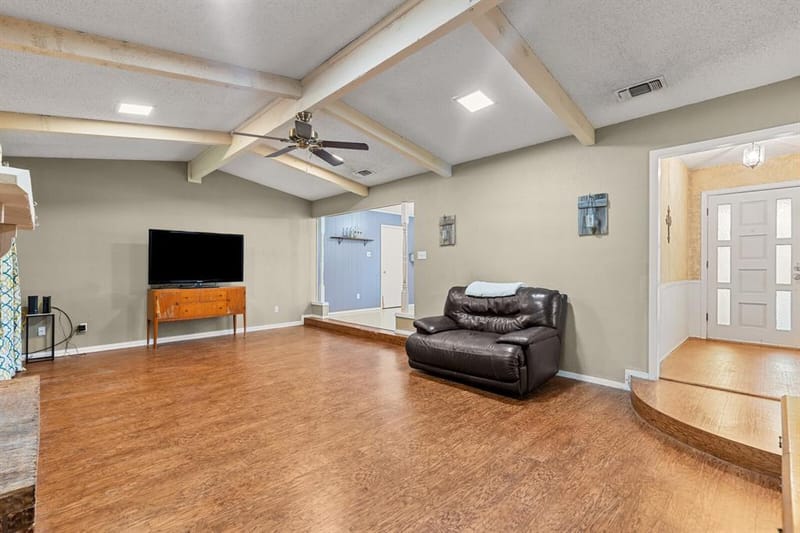 505 Pinewood Lane, Hewitt TX 76643 - Photo 14