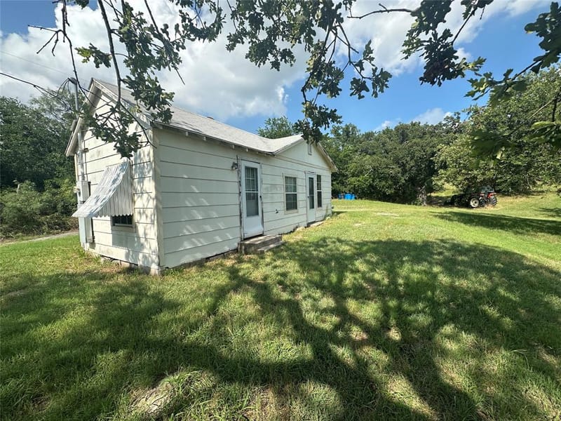 306 County Road 3677, Paradise TX 76073 - Photo 3