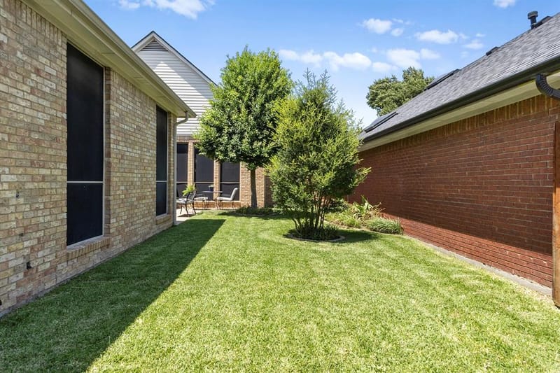 1000 Murl Drive, Irving TX 75062 - Photo 22