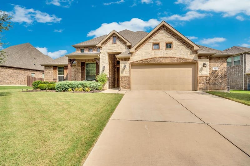 441 Lake Park Drive, Midlothian TX 76065 - Photo 2