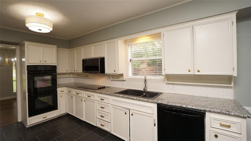 606 Queens Road, Denison TX 75020 - Photo 5
