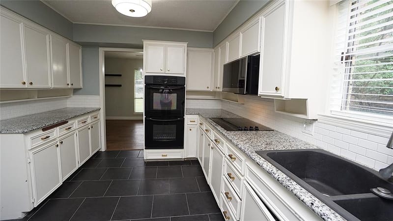 606 Queens Road, Denison TX 75020 - Photo 4