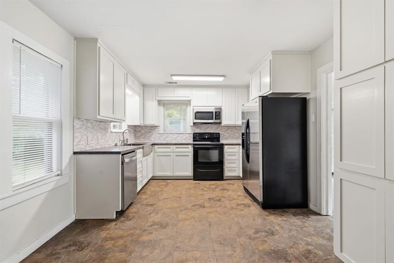 603 E Avenue A, Valley Mills TX 76689 - Photo 28