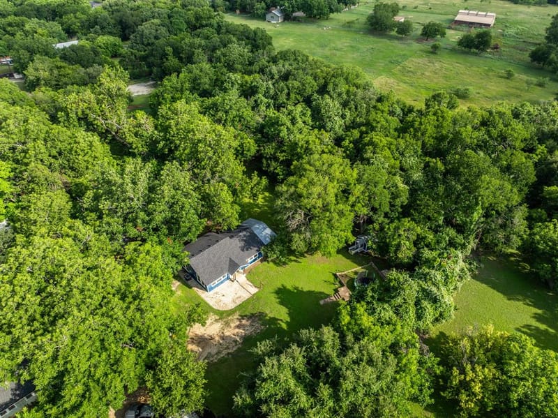 603 E Avenue A, Valley Mills TX 76689 - Photo 9