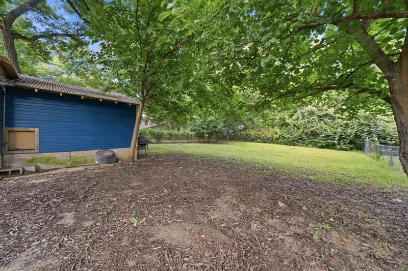 603 E Avenue A, Valley Mills TX 76689 - Photo 14