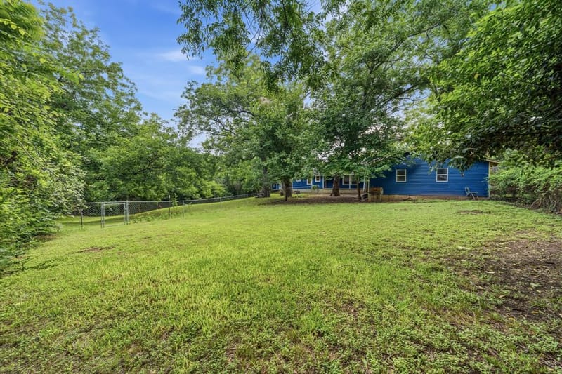 603 E Avenue A, Valley Mills TX 76689 - Photo 15