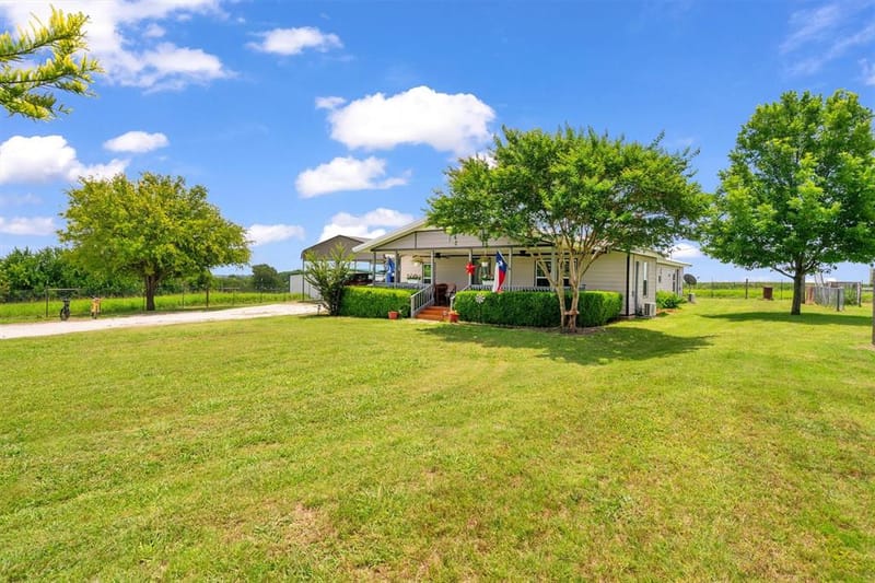 175 Hcr 3138 N, Bynum TX 76631 - Photo 34